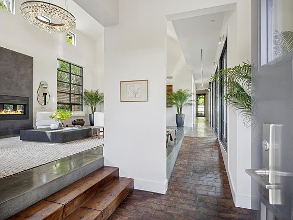 2nd image of 4 Lovell Avenue