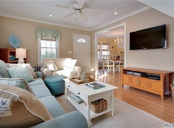 3rd image of 318 Asharoken Blvd