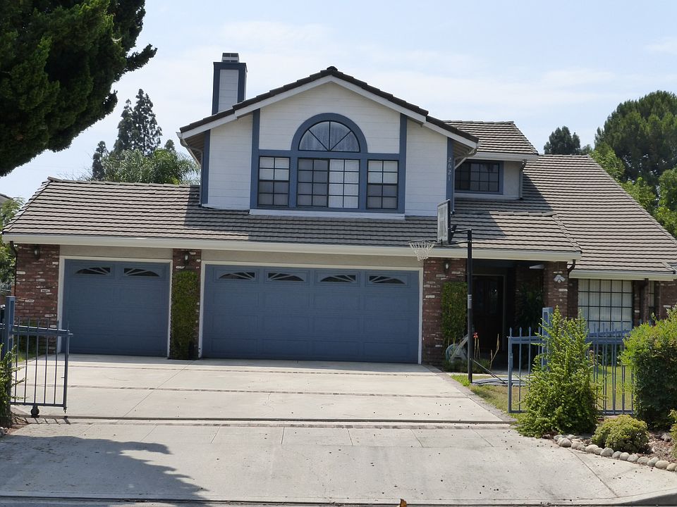 1st image of 2621 Louise Ave