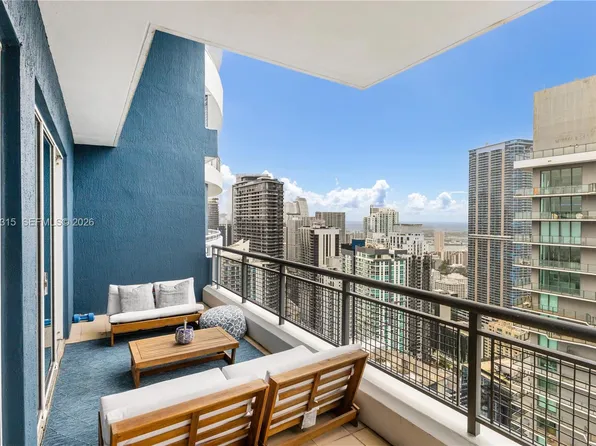 60 SW 13th St APT 5012, Miami, FL 33130