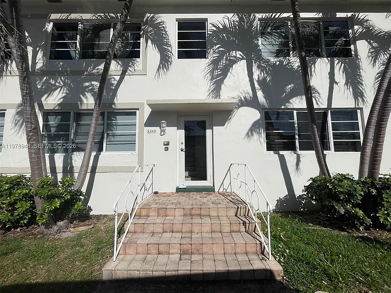 8345 Byron Ave #1 — Photo 3
