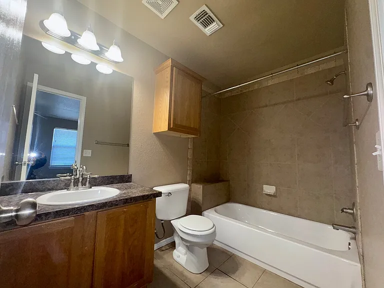 421 Sterling Pointe Way — Photo 11