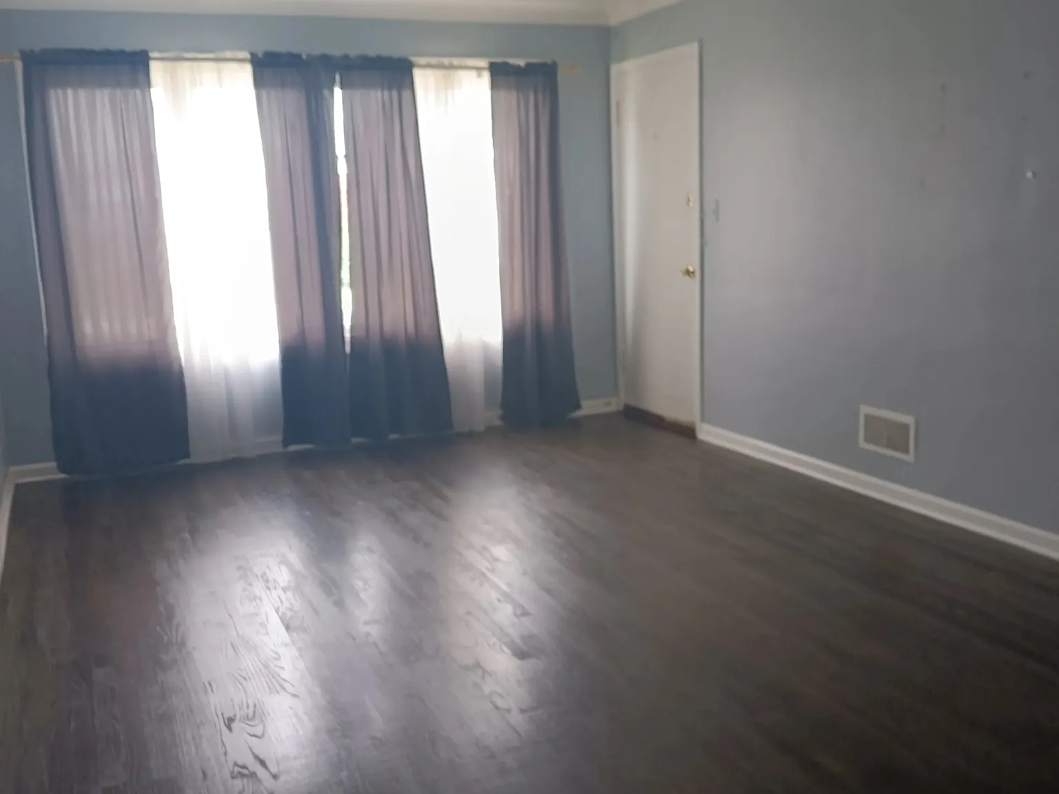 2 bed, 1000 sqft, $1,700 — Photo 2