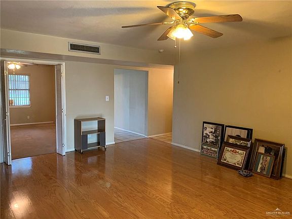 4th image of 409 W Esperanza Ave