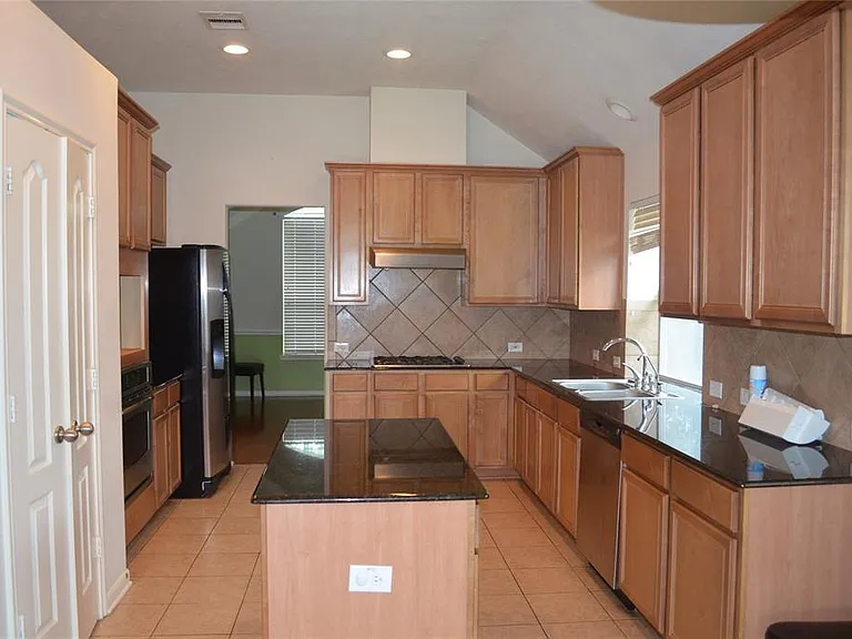 6719 Emerald Shire Ln — Photo 7