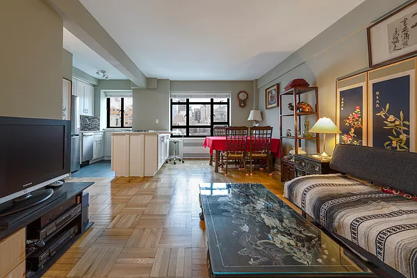 Sold by FirstService Realty (legacy) | media 1