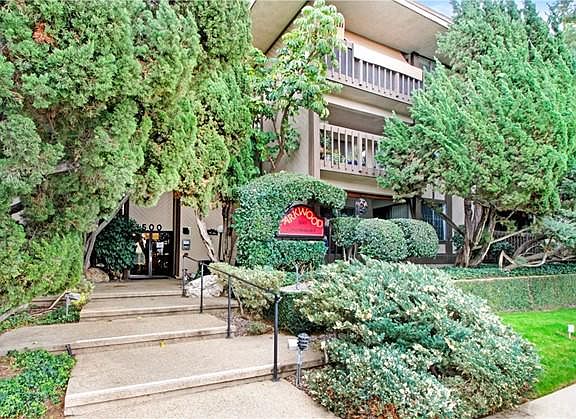 3rd image of 500 S Oak Knoll Ave Unit 19