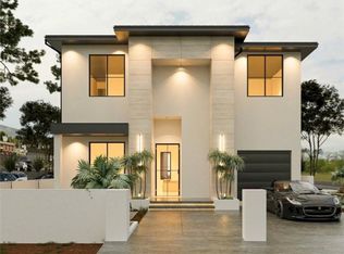 2074 Pomona Ave, Costa Mesa, CA 92627