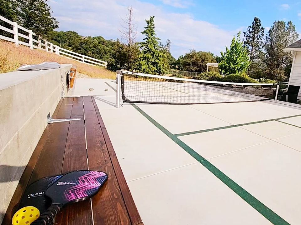 Pickleball court
