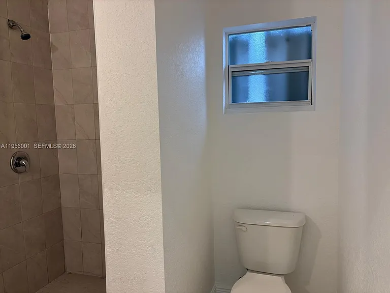 2916 NW 51st St — Photo 16