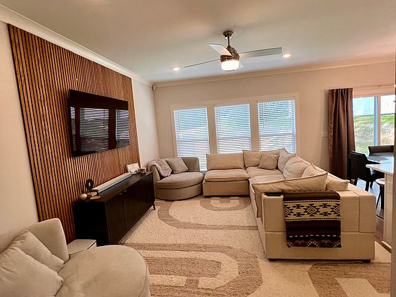 3rd image of 114B Westmoreland St #114B