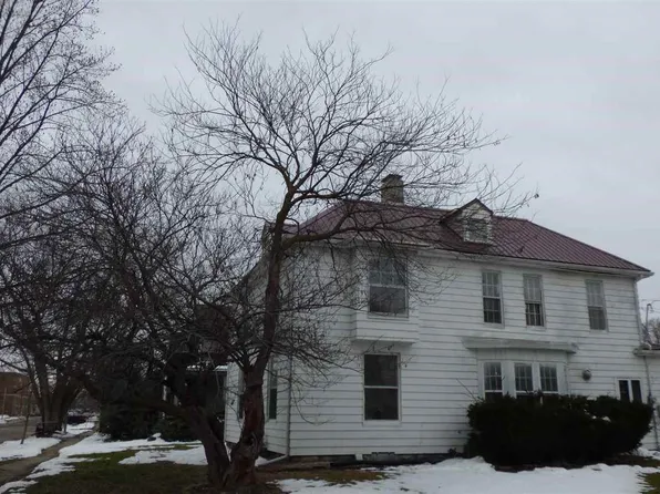 328 E Main St, Washington, IA 52353