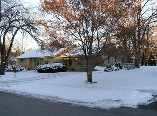 229 Woodstock Ave, Clarendon Hills, IL 60514