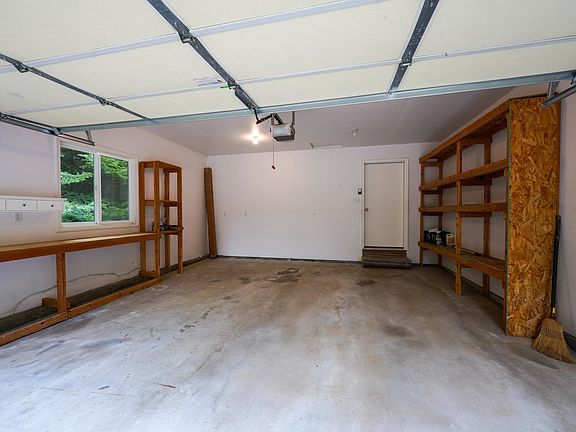 4th image of 1132 Greggs Rd