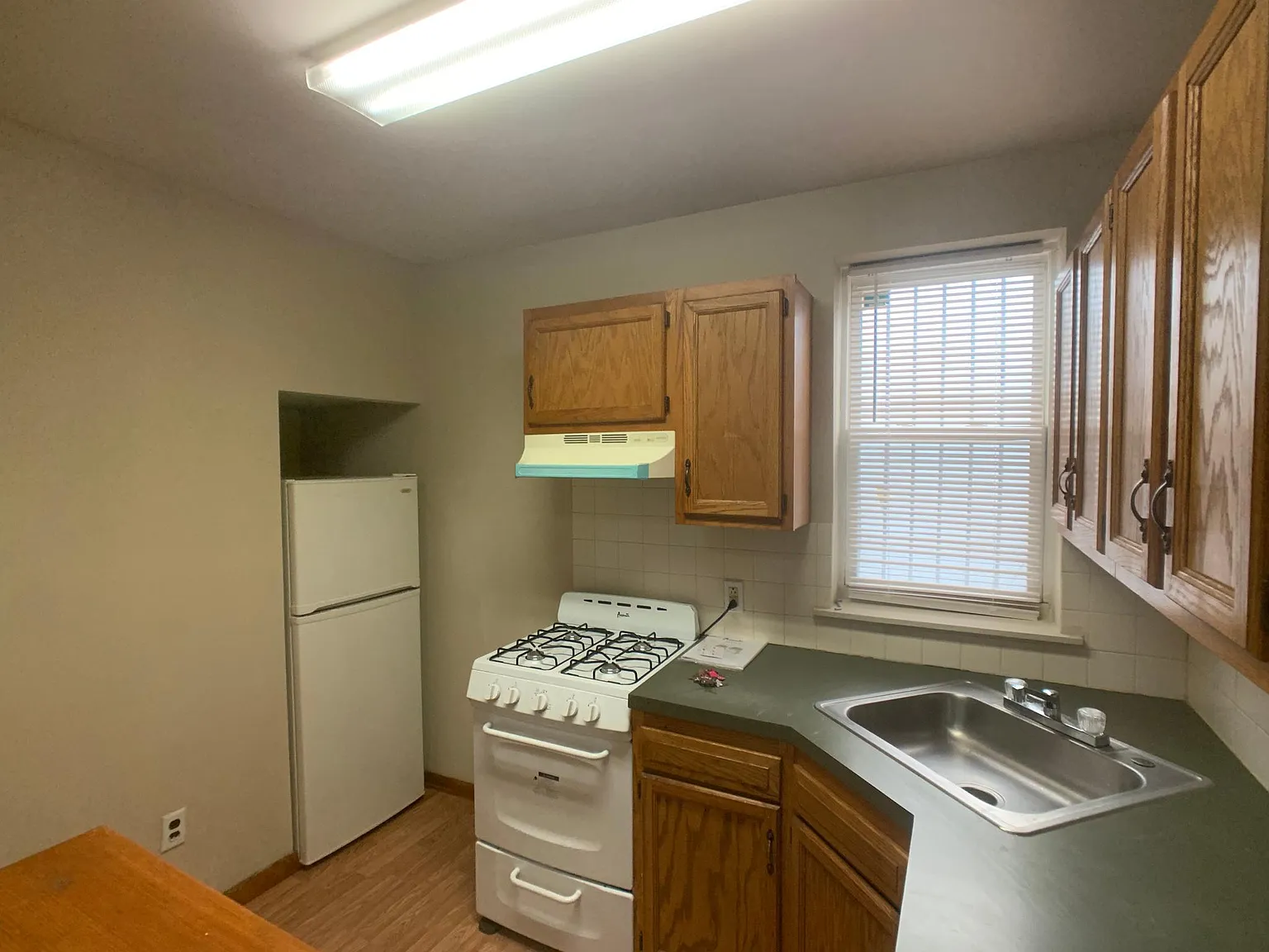 Studio, 600 sqft, $1,000 — Photo 4
