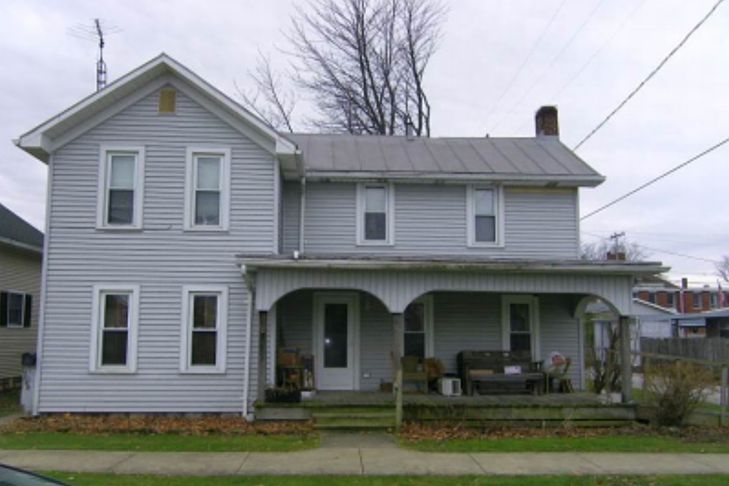 1st image of 213 E Stevenson St