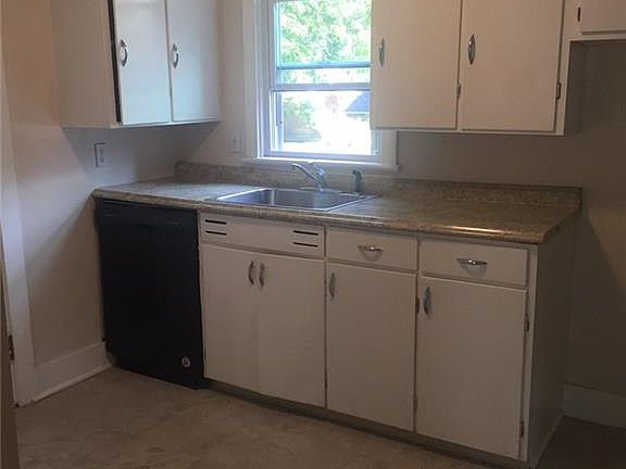 5th image of 8643 West Ave