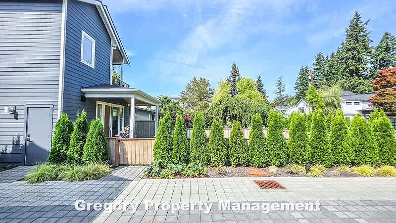 2 bed, 2.5 bath, 1306 sqft, $3,900 — Photo 3