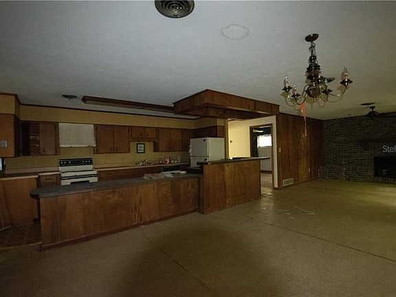 3rd image of 1504 SE 22nd Ave