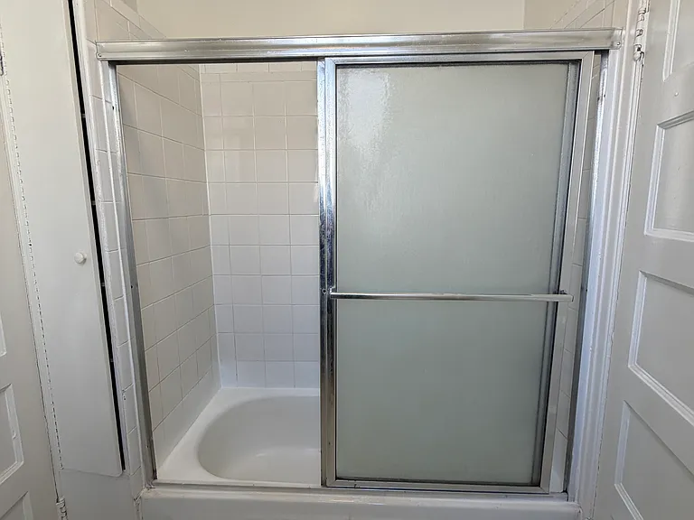 1005 Jones St #6 — Photo 30
