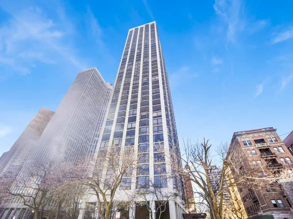 2650 N Lakeview Ave APT 2905, Chicago, IL 60614