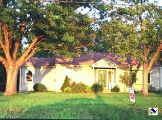 11271 Avon Belden Rd, Grafton, OH 44044