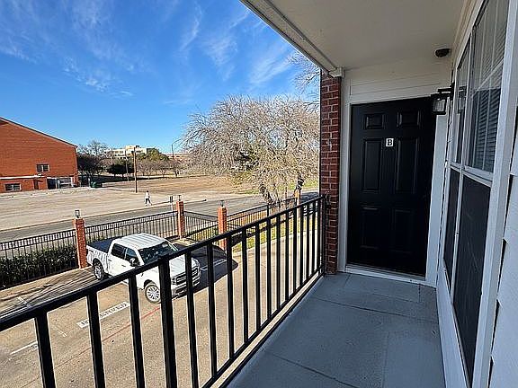 3rd image of 600 Bagby Ave APT 2B