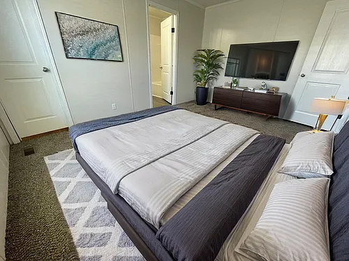 38000 Le Chateau Blvd Photo 1