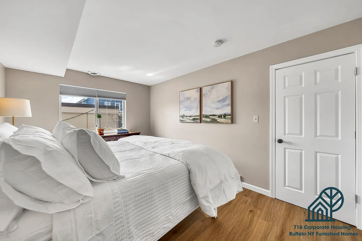 Building Photo - 2660 Elmwood Ave #6