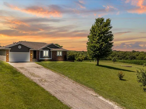 25739 Grace Cir, Glenwood, IA 51534