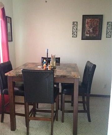4th image of 324 Avenue E