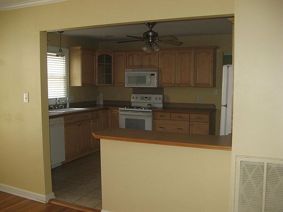 5th image of 3629 Ernest St