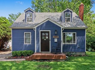 28304 Glasgow St, Southfield, MI 48076