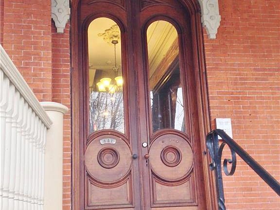 2nd image of 441 Franklin St APT 5