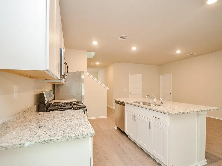 25513 Blossom Ct — Photo 10