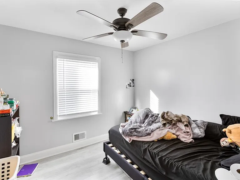 6619 North Ave #2 — Photo 7