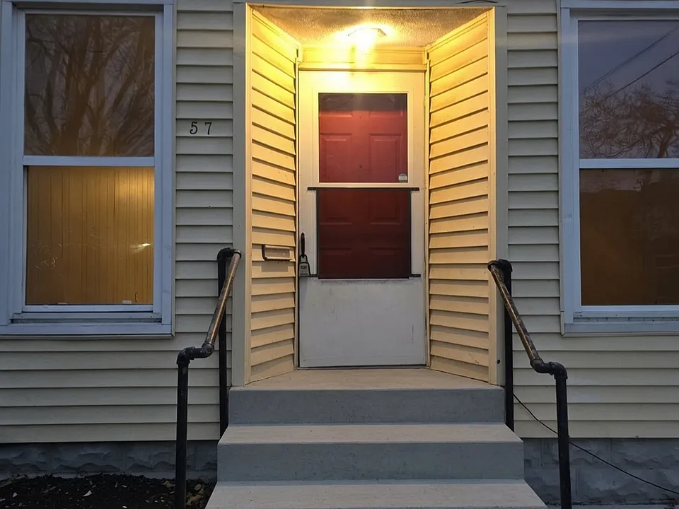 55-57 W Parkwood Ave #3-57
