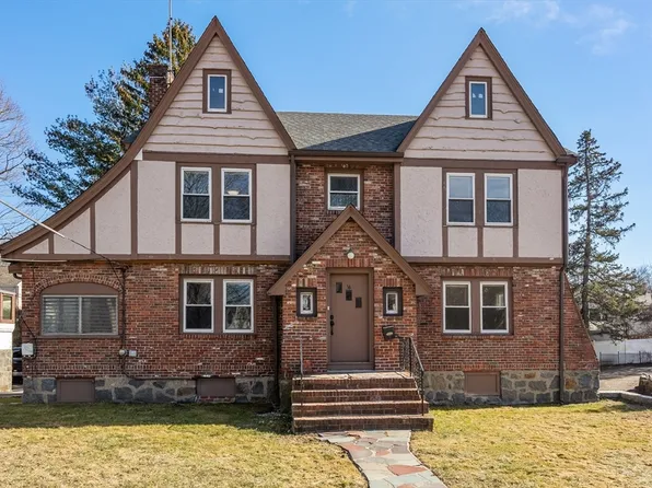 162 Grove St, Brookline, MA 02467