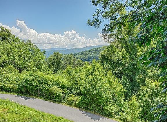 2nd image of 533 Raven Rock Dr