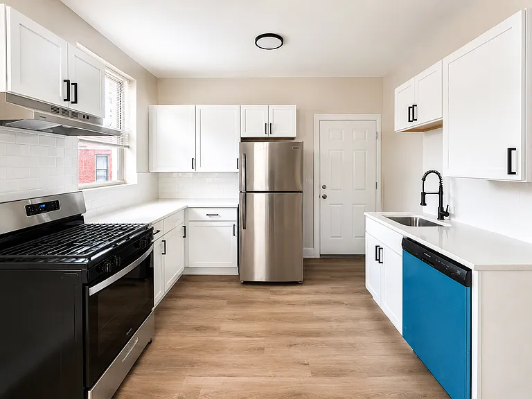 7520.5 N Seeley Ave #3E — Photo 7