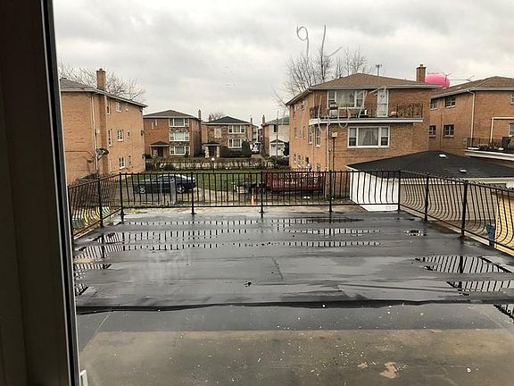 5th image of 1637 Harbor Ave APT 2