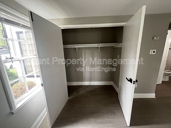 4th image of 16 W Park St APT 1