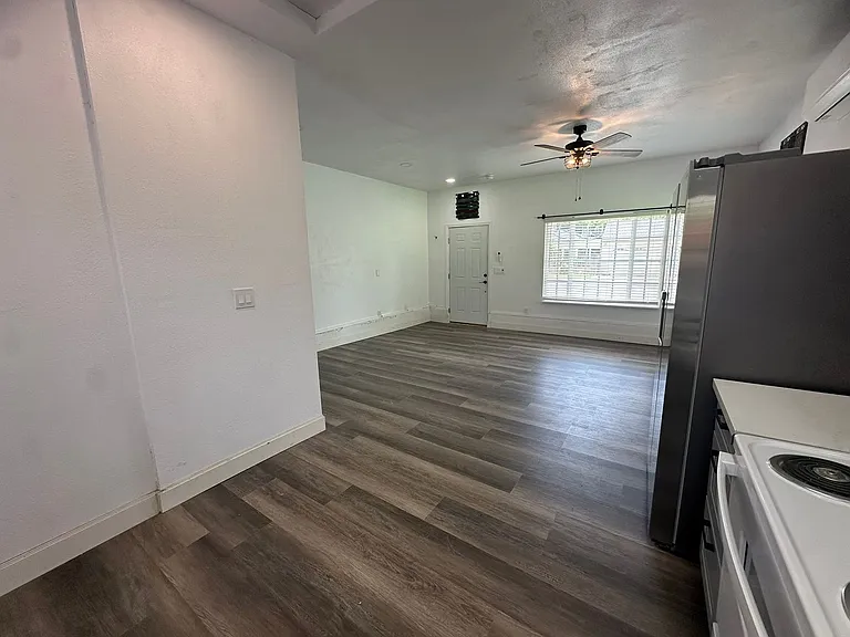 SAC T 1544 — Photo 15
