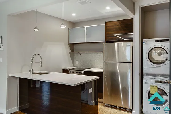 Rented by EXR | media 27