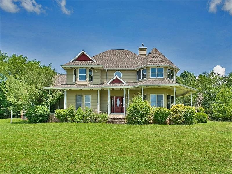 1st image of 662 Gaston Dr