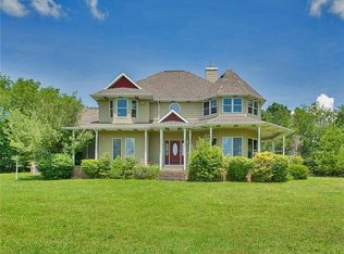 662 Gaston Dr, Derry Township, PA 15670