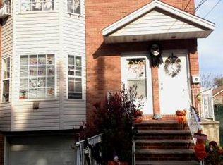 20415 46th Rd, Bayside, NY 11361