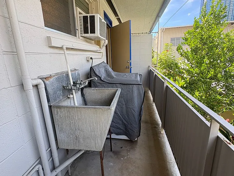 721 Birch St — Photo 3