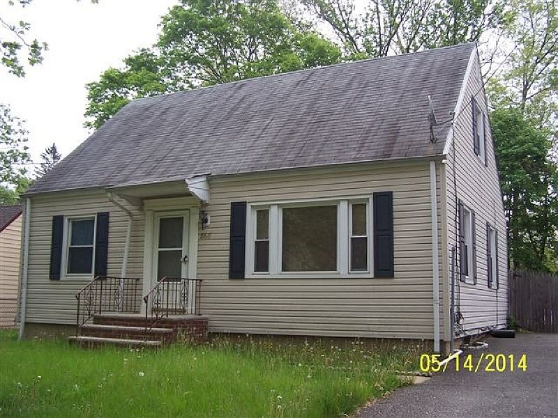 2nd image of 868 Coolidge St