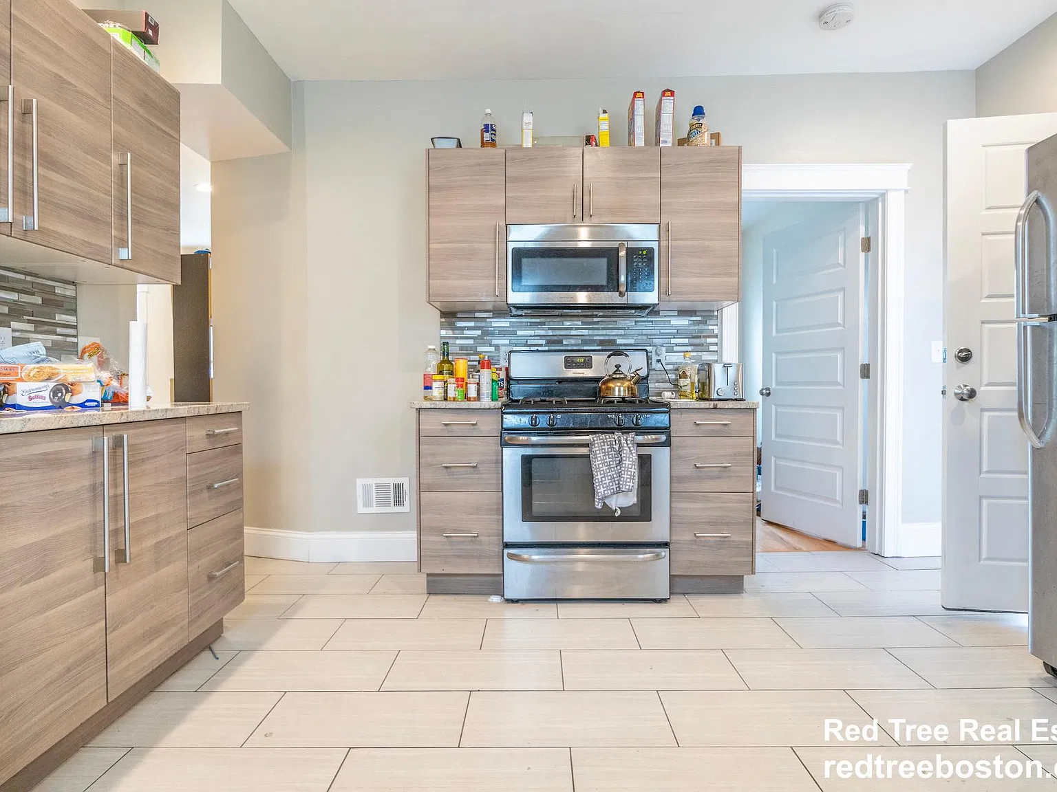 8 Roach St — Photo 1